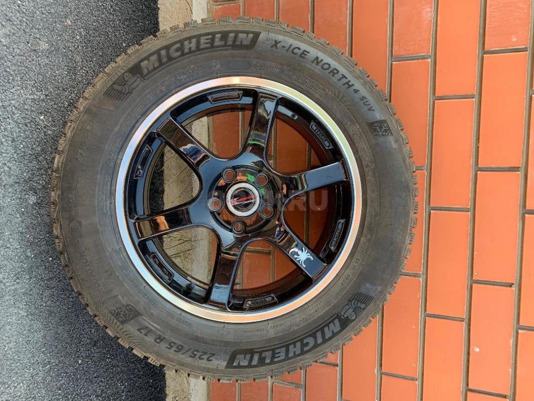 Продам колеса в сборе 225/65/17 разболтовка 5*114,3 резина Мишлен зима - Орск