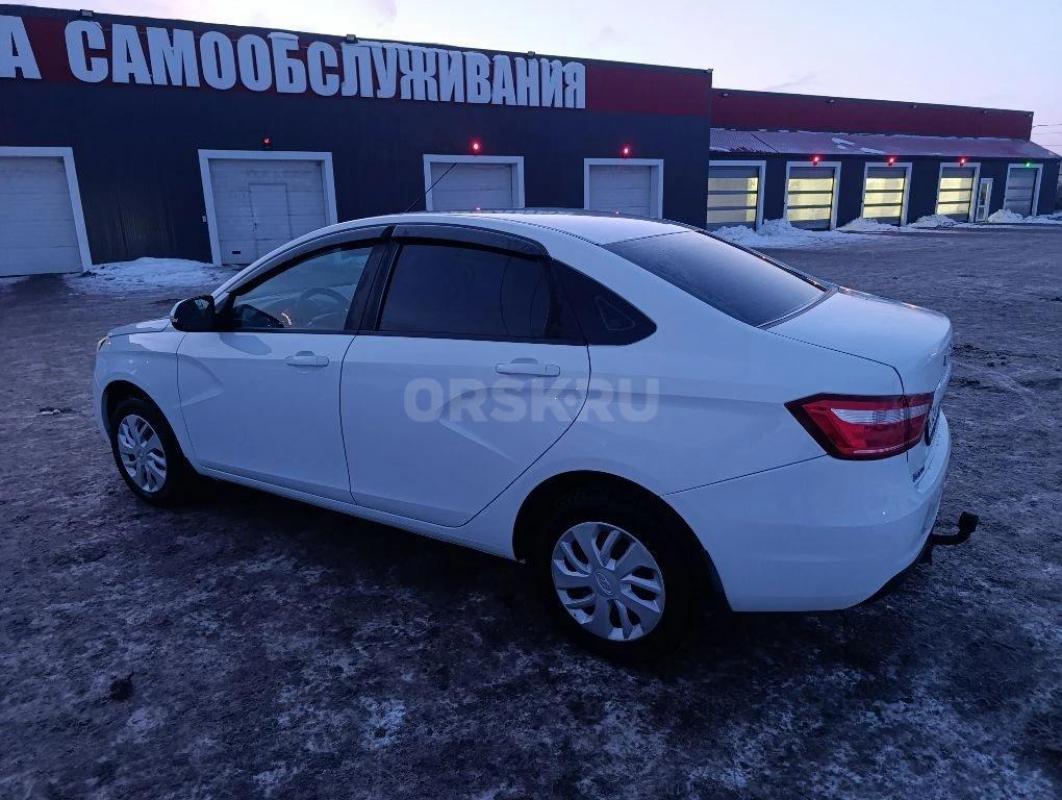 Продам семейный автомобиль Лада Веста (седан), 2020г. - Орск