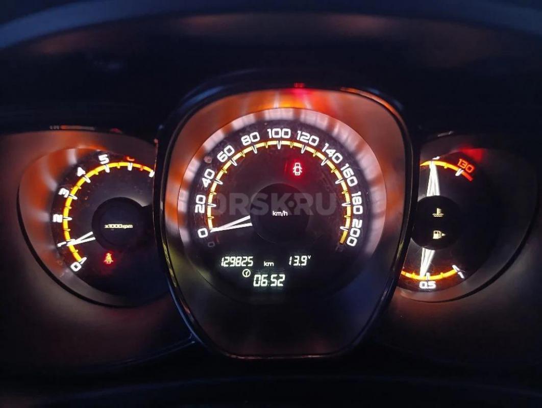 Продам семейный автомобиль Лада Веста (седан), 2020г. - Орск