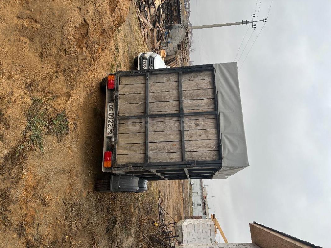 Продам в отличном состоянии,скатину не возил брал для стройки,но всё оборудовано под скотовозку имее - Орск