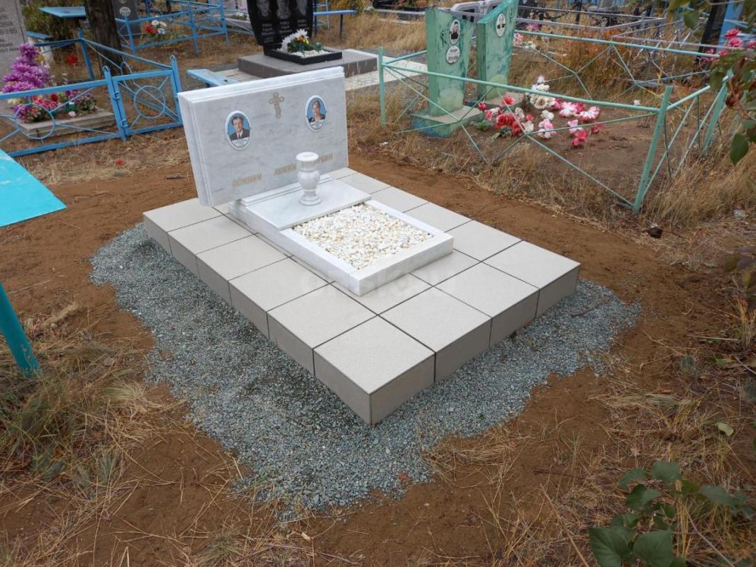 КОМПЛЕКСНОЕ БЛАГОУСТРОЙСТВО ЗАХОРОНЕНИЙ 

Любых типов и размеров 
 
- натуральный камень
 ( гра - Орск