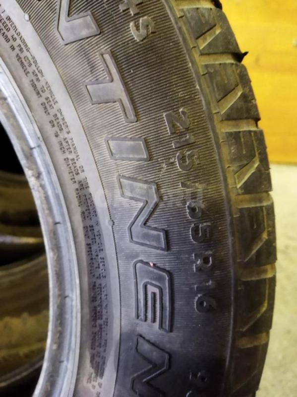 Продам комплект летних шин 215/65  R-16. - Новотроицк
