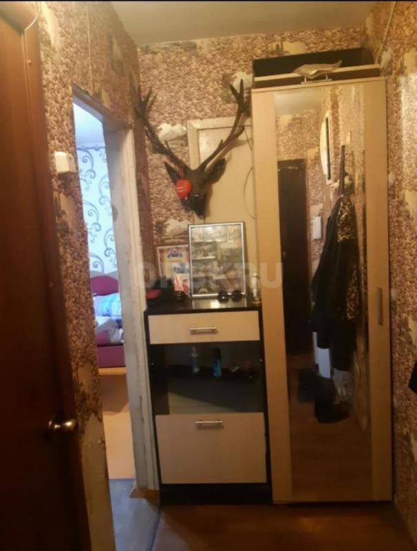 Продам квартиру в центре города площадью 57 квадратов, второй этаж пятиэтажного дома. - Орск