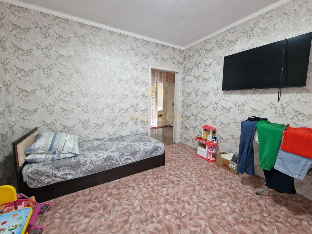 Продаётся дом с земельным участком, всё в собственности, по документам квартира ,общей площадью 75,9 - Краснохолм