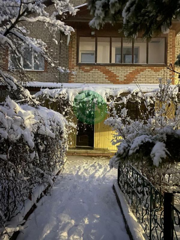 К продаже предлагается индивидуальный жилой дом на земельном участке полностью пригодный для комфорт - Орск