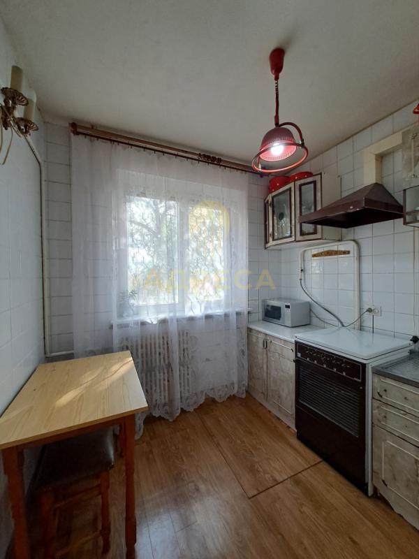 Объявление: [изменить]Продаётся двухкомнатная квартира в спокойном спальном районе с развитой инфрас - Оренбург