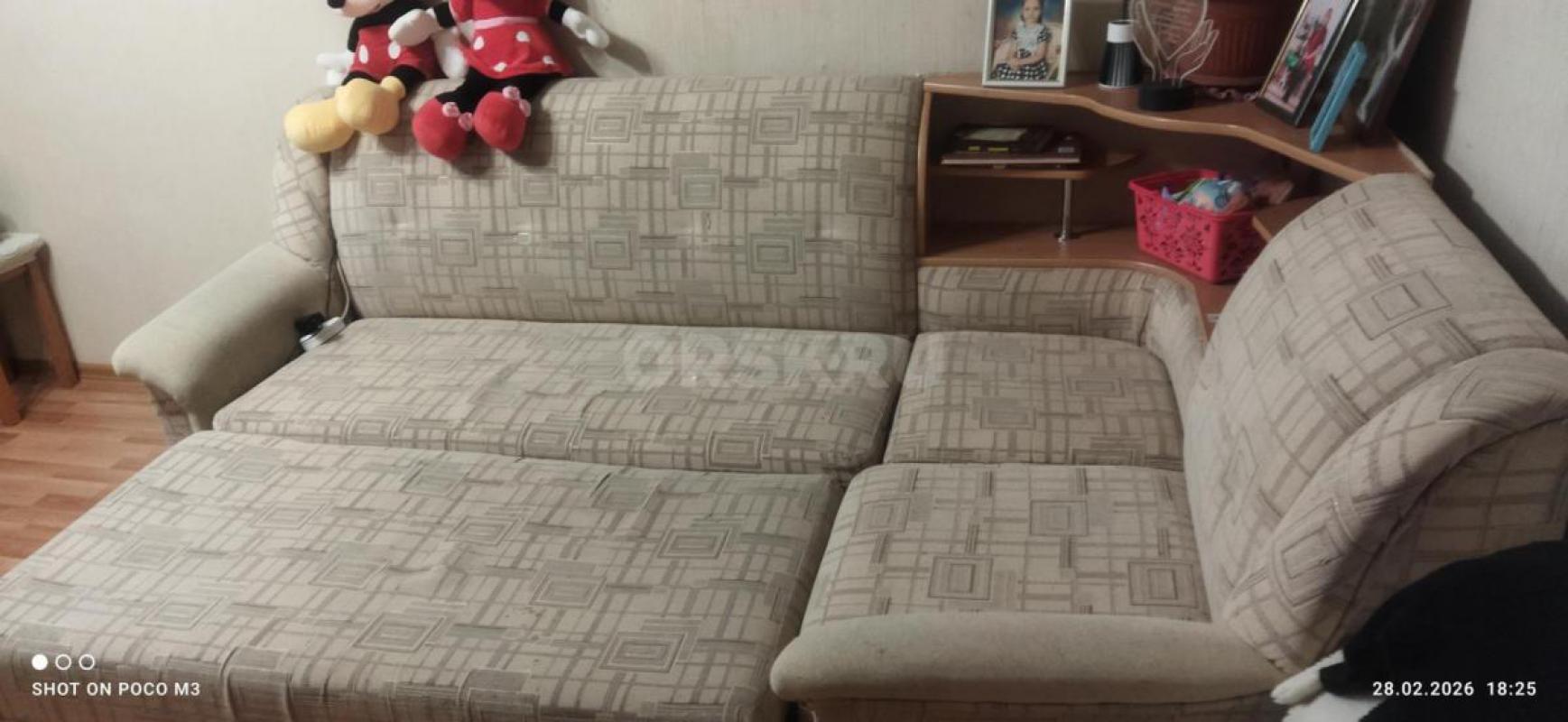 Отдам за большую шоколадку Алёнка, угловой диван, самовывоз. ( писать в любой мессенджер) - Орск