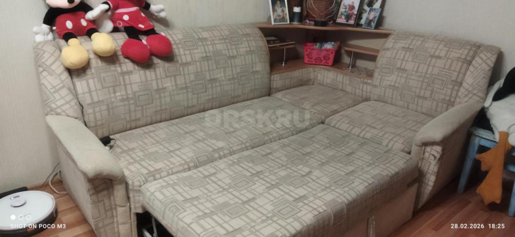 Отдам за большую шоколадку Алёнка, угловой диван, самовывоз. ( писать в любой мессенджер) - Орск