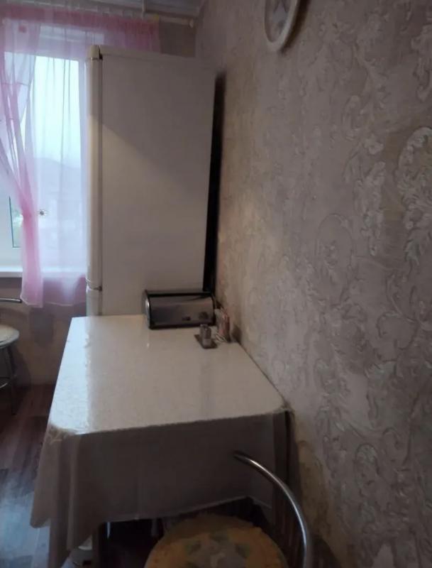 Продам двухкомнатную квартиру (распашонка). - Новотроицк