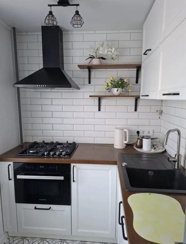 Продам двухкомнатную квартиру на втором этаже. - Новотроицк