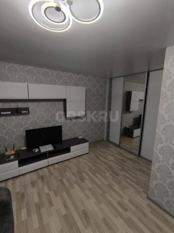 Продам 1-комнатную теплую, светлую, уютную квартиру в пос. - Орск