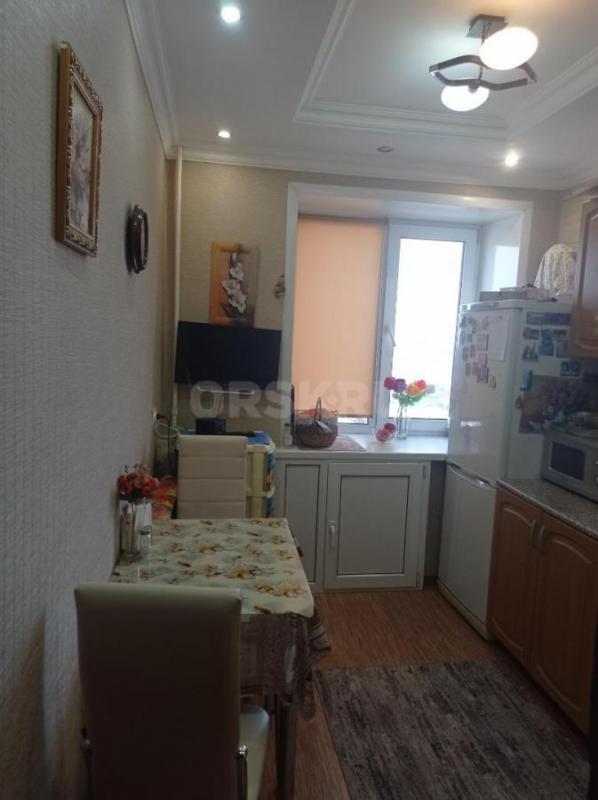 Продам 3-х комнатную квартиру в районе Тбилисская, отличный район с развитой инфраструктурой, раздел - Орск