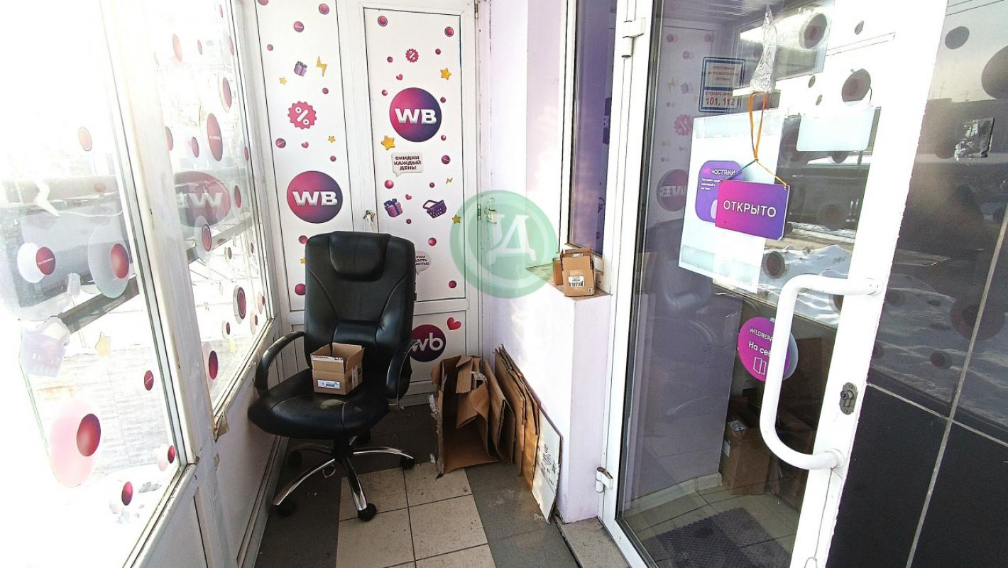 Продам встроенное нежилое помещение на 1 этаже многоквартирного жилого дома. - Орск