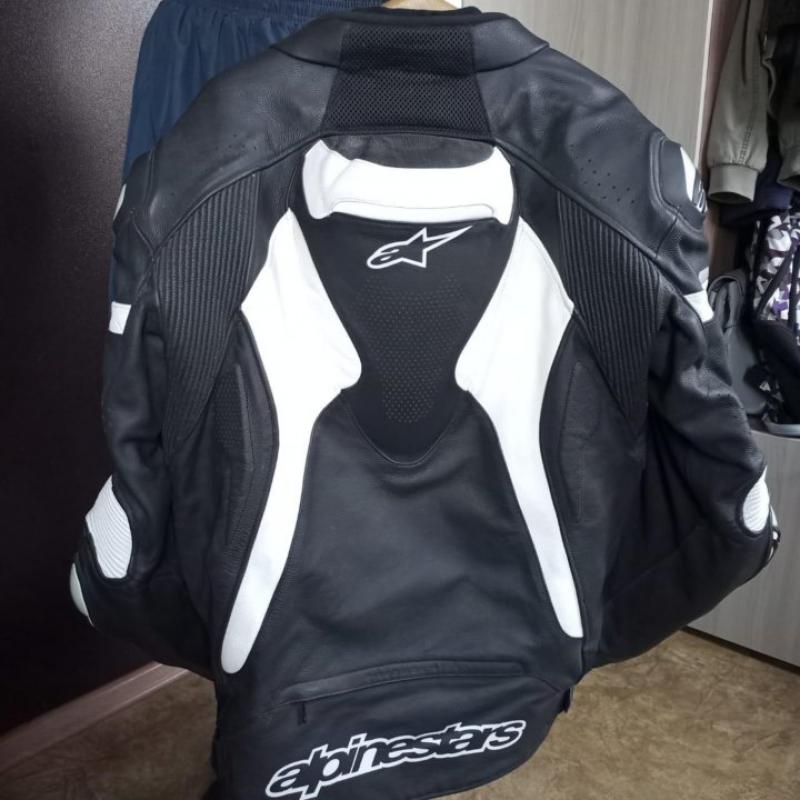 Мотокуртка кожаная с защитой. - Новотроицк