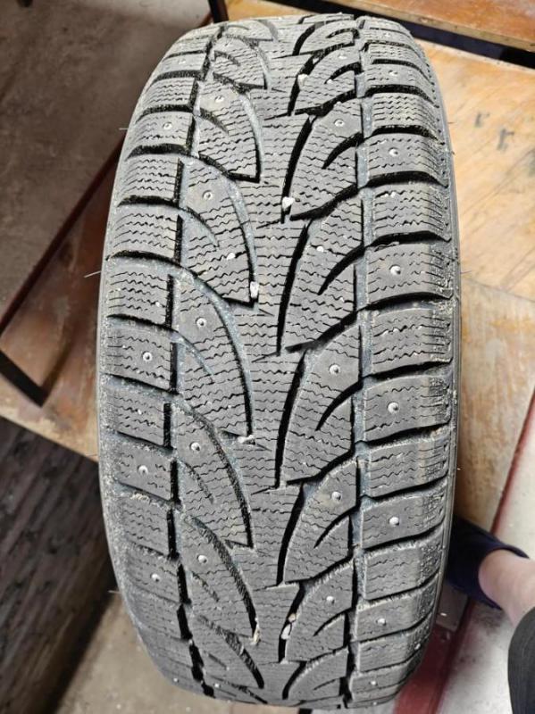 Зима 215/55/ R18  один сезон, состояние отличное - Орск