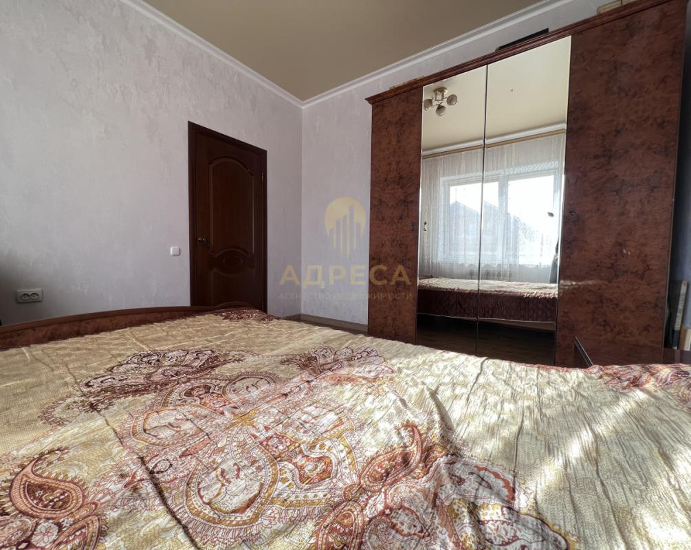 Продаётся просторный и надёжный дом для большой семьи, со всей необходимой инфраструктурой для комфо - Ленина