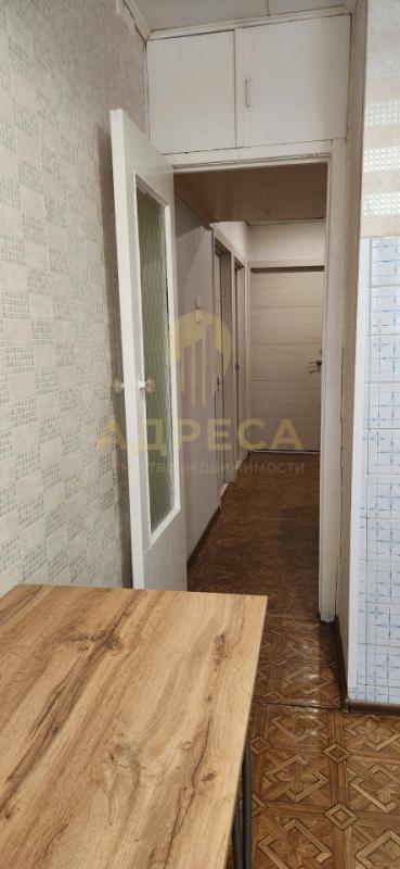 Продается трехкомнатная квартира!📍 Расположение: Удобный первый этаж. - Оренбург