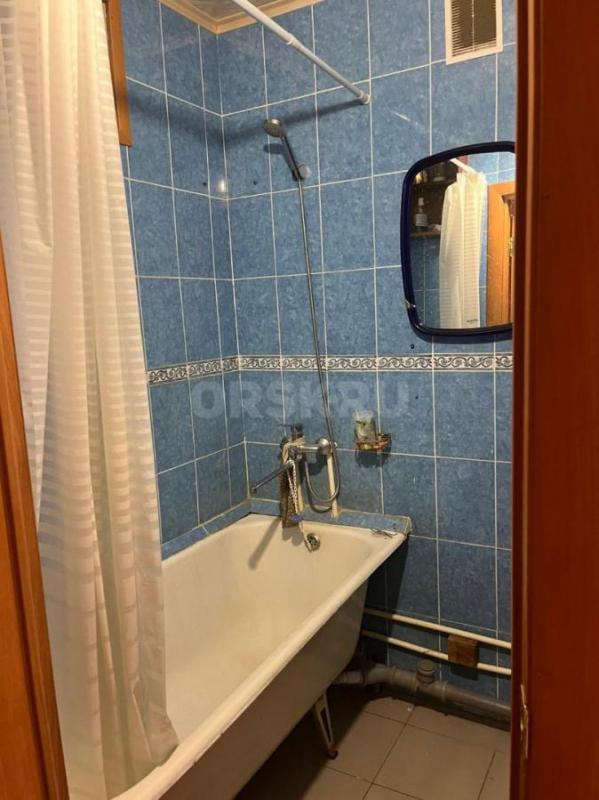 Продажа от собственника, 2 комнатная квартира район мясокомбинат ,в пешей доступности 2 садика,школа - Орск