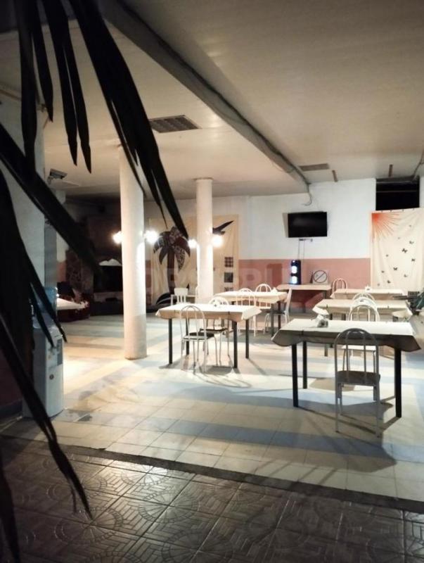 Море -На летний сезон с июня по сентября  Повар-Универсвл, ппомощник администратора. - Орск