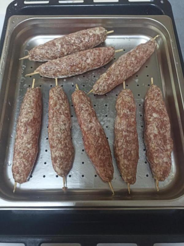 Море -На летний сезон с июня по сентября  Повар-Универсвл, ппомощник администратора. - Орск