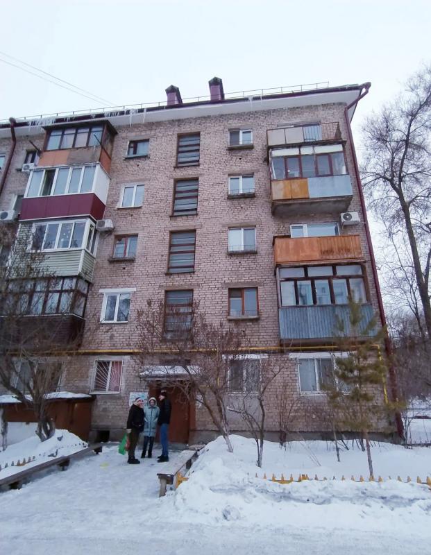 ВНИМАНИЕ, ПРОДАЁТСЯ 1 - КОМНАТНАЯ КВАРТИРА, НА 2 ЭТАЖЕ, В КИРПИЧОМ ДОМЕ, В ЦЕНТРЕ ГОРОДА! - Новотроицк