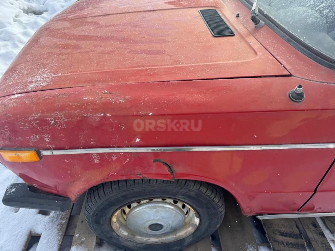 Продам Ваз 2106  один хозяин дед был , машина на учете есть советский тех паспорт , резина новая все - Орск