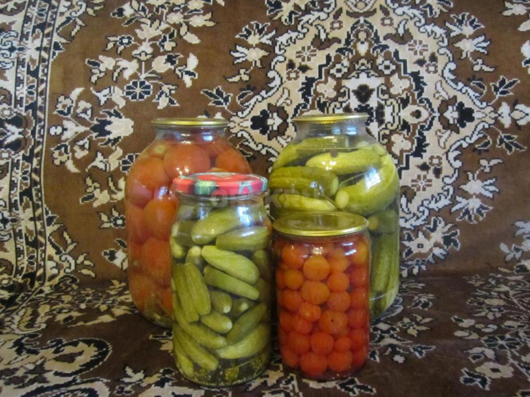продам маринованые огурцы, ассорти,3-х лит.-250 р. - Орск