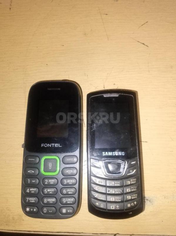 Продам два телефона простых - Орск