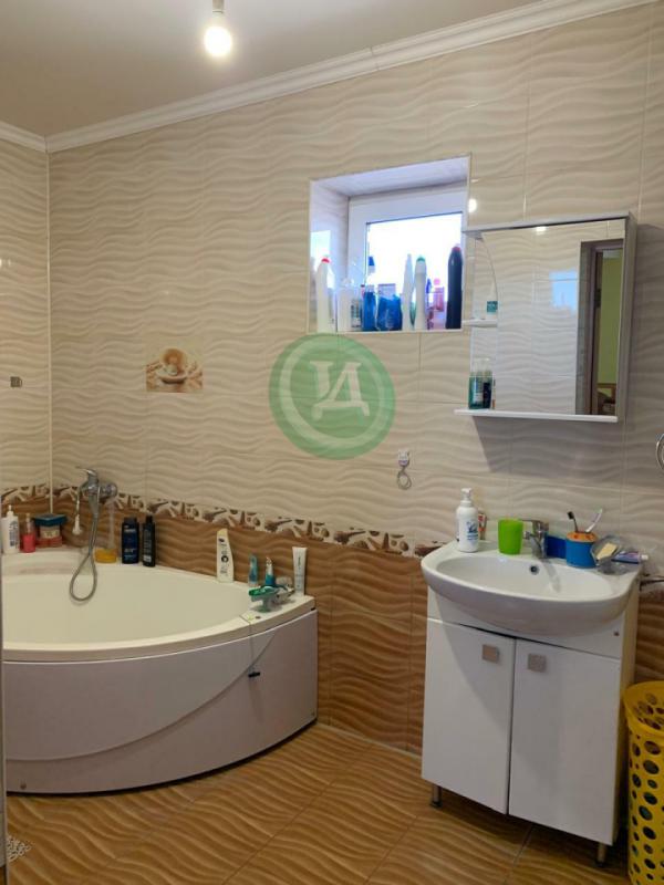 Продается уютный, двух этажный дом по ул. - Орск