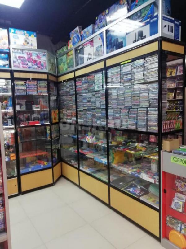 Отдам бесплатно! торговый отдел в центре города по пр. - Орск