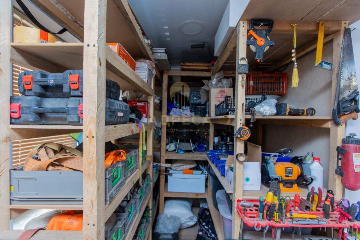 Продаётся 2-х этажный дом с земельным участком площадью 6 соток. - Оренбург