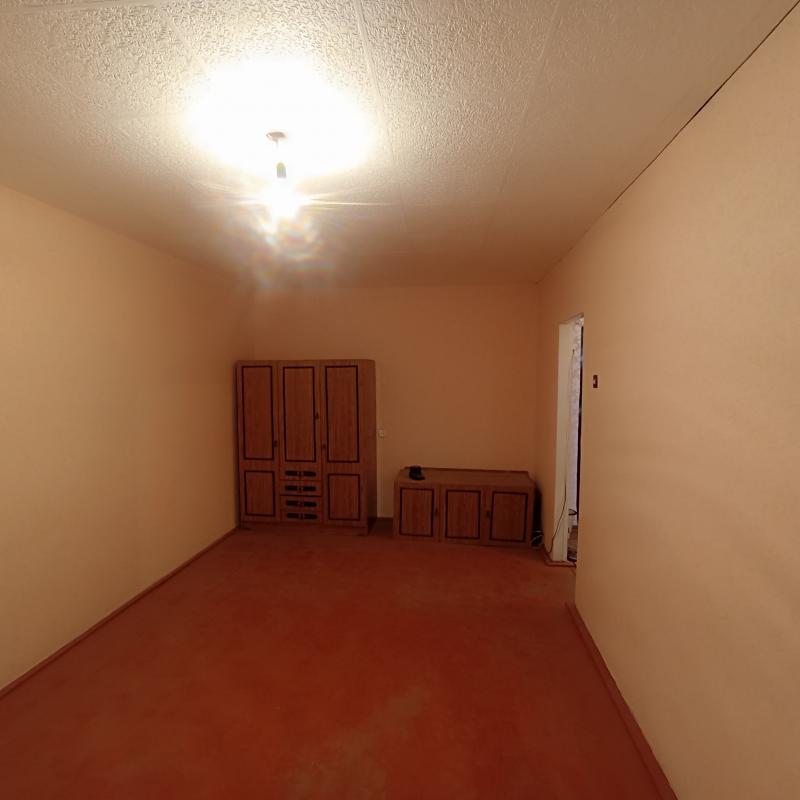 Продаю 1-комнатную улучшенную в экологически чистом районе,  с видом на горы, в квартире требуется р - Новотроицк