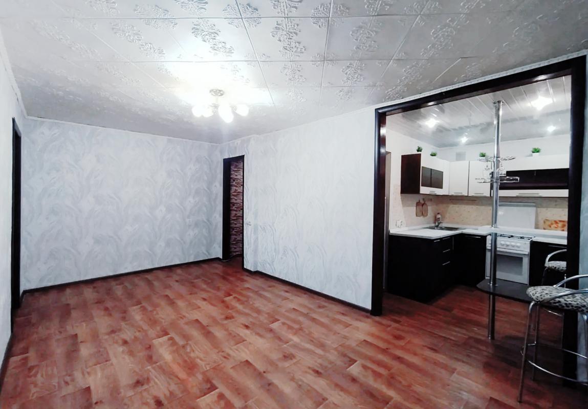 ПРОДАËТСЯ 2-Х КОМНАТНАЯ КВАРТИРА НА 3 ЭТАЖЕ, КИРПИЧНОГО ДОМА, ПОСЛЕ КАПИТАЛЬНОГО РЕМОНТА, В ЦЕНТРЕ Г - Новотроицк