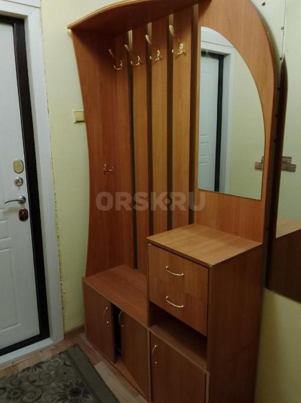 Продам стильная прихожая в коричневом цвете с зеркалом. - Орск