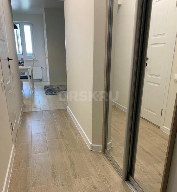 Просторная квартира Краматорская улица, 2а в центре, длительный или короткий срок. - Орск