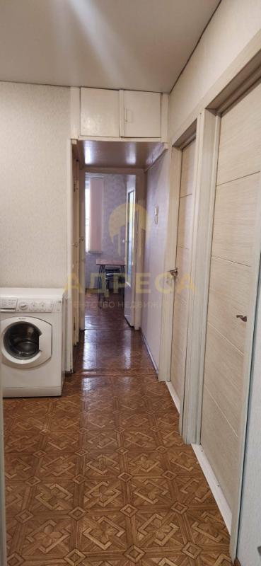 Продается трехкомнатная квартира!📍 Расположение: Удобный первый этаж. - Оренбург