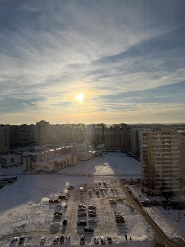 Продается квартира, полностью с ремонтом, расположенная на 17-м этаже монолитного дома. - Оренбург