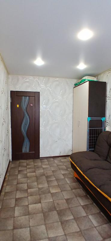 ОБРАТИТЕ ВНИМАНИЕ КВАРТИРА С ХОРОШИМ РЕМОНТОМ БЕЗ ВЛОЖЕНИЙ НА ПРИВЛЕКАТЕЛЬНОМ ВТОРОМ ЭТАЖЕ .!!!!!!!! - Новотроицк