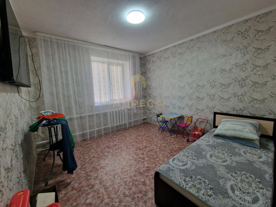 Продаётся дом с земельным участком, всё в собственности, по документам квартира ,общей площадью 75,9 - Краснохолм