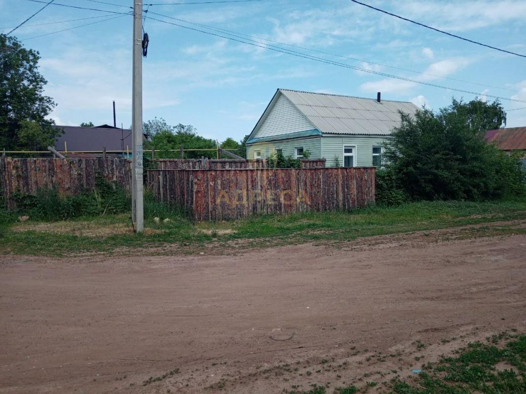 Дом расположен с живописном селе Татарская Каргала, недалеко протекает река Сакмара. - Оренбург