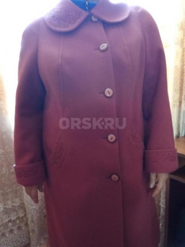 Продам демисезонное пальто в отличном состоянии 54-56 - Орск
