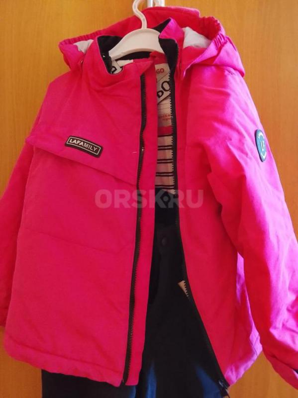 Продаются вещи на девочку: теплый костюм (куртка+ штаны), теплая кофточка, яркий хлопковый свитшот, - Орск