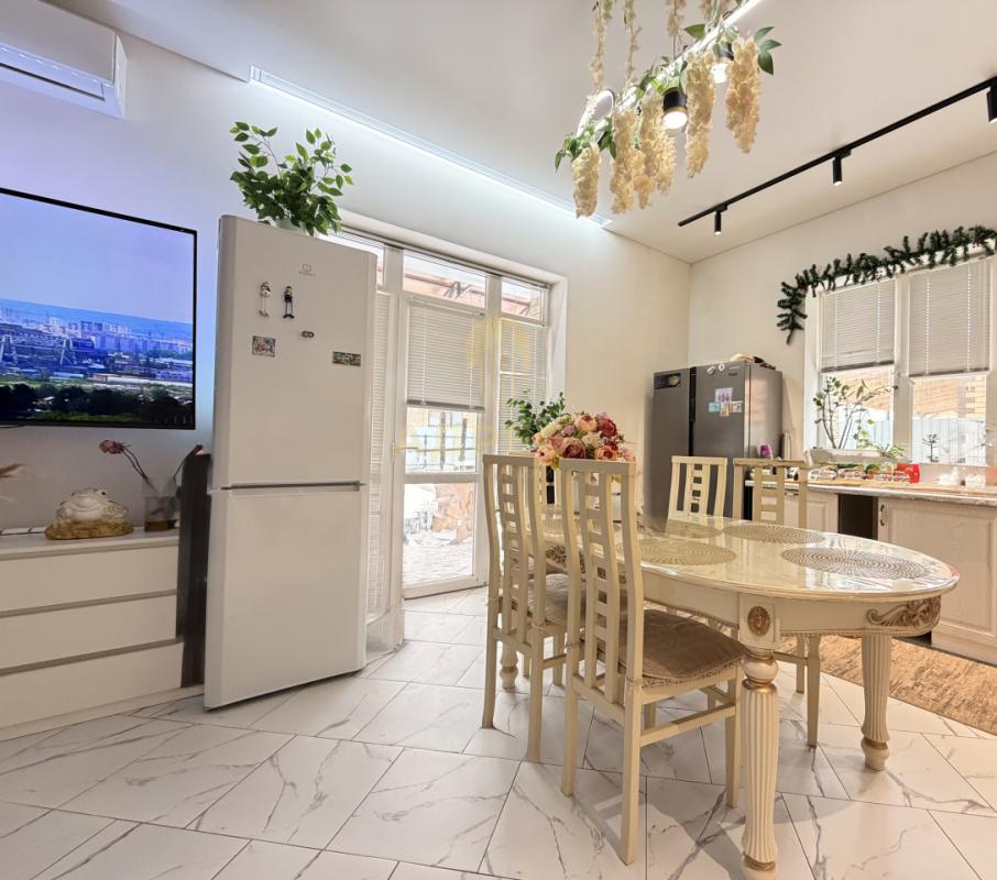 Продается шикарный дом из керамзитоблока, облицовка - кирпич. - Весенний