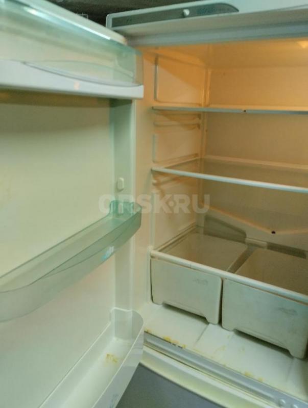 Продается холодильник Стинол RF305A.008А. - Новотроицк