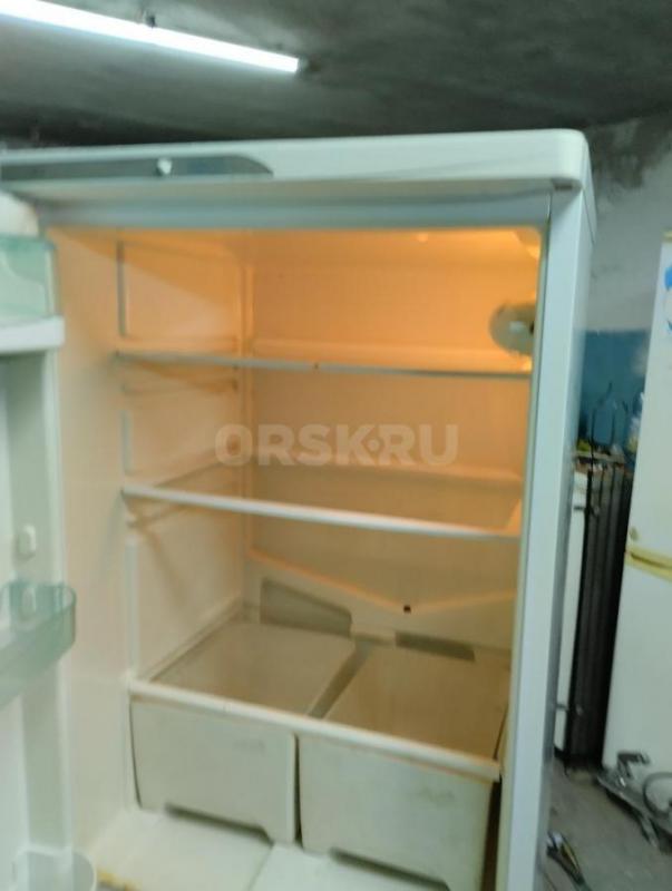 Продается холодильник Стинол RF305A.008А. - Новотроицк