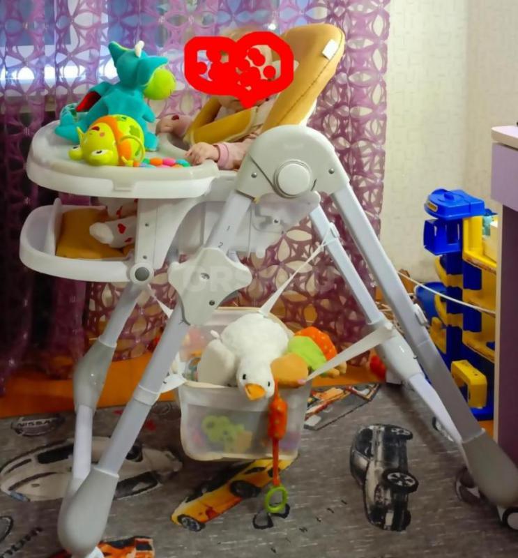 Продам стульчик для кормления много положений столик снимается состояние нового - Орск