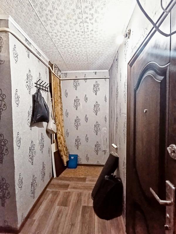 Продается 1-комнатная квартира на первом этаже пятиэтажного панельного дома по адресу: пр. - Новотроицк