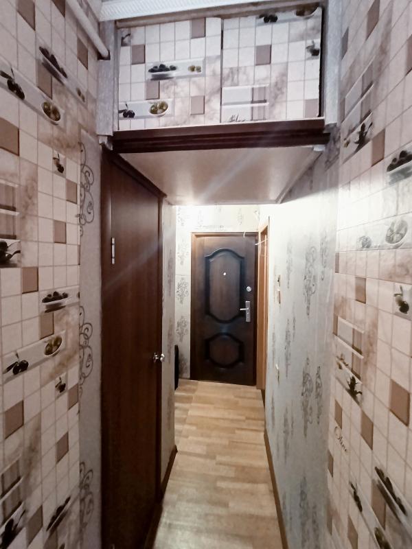 Продается 1-комнатная квартира на первом этаже пятиэтажного панельного дома по адресу: пр. - Новотроицк