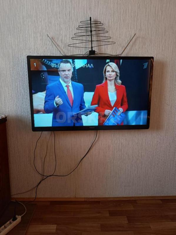 Телевизор Филипс , диагональ 41 дюйм, показывает хорошо. - Орск