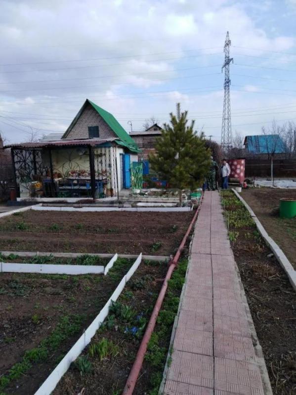 Продам уютную дачу в черте города в районе Зеленхоза три минуты от жд переезда, хороший подъездной п - Орск